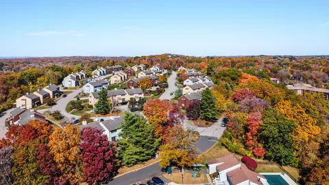 4 Magnolia Hill Ct #4, Cromwell, CT 06416
