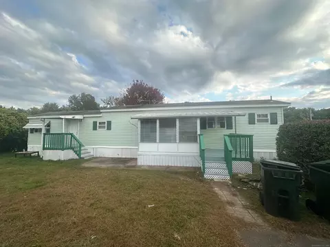6 Arawak Dr, East Hartford, CT 06118