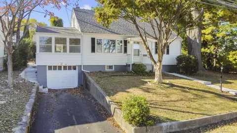 38 Carlisle Pl, Stamford, CT 06902