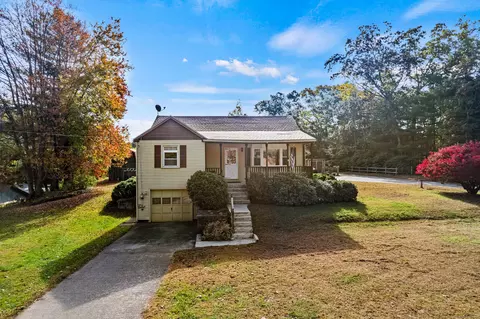 14 Plainfield Rd, Canterbury, CT 06331