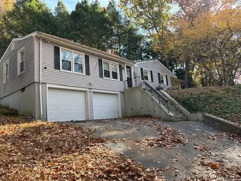 62 Scotland Rd, Sprague, CT 06330