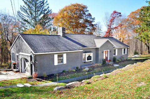 139 Town Hill Rd, Warren, CT 06754