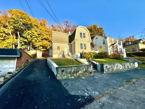25 Beech St, Waterbury, CT 06704