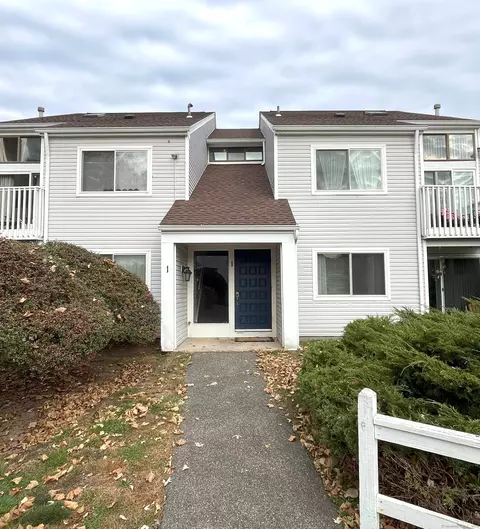 1 Brookwood Dr #H, Rocky Hill, CT 06067