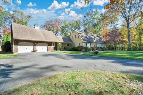 30 Carriage Dr, Somers, CT 06071