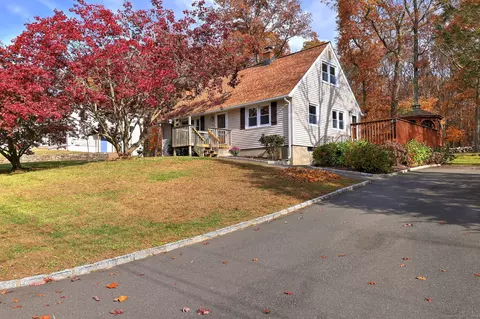 20 Birchwood Rd, Seymour, CT 06483
