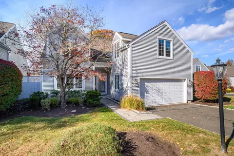 14 Westview Ln #14, Brookfield, CT 06804