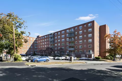27 Northill St #3P, Stamford, CT 06907