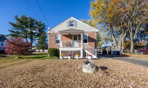 39 Homestead Ave, Plainville, CT 06062