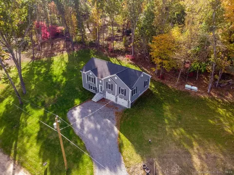 369 Day St, Brooklyn, CT 06234