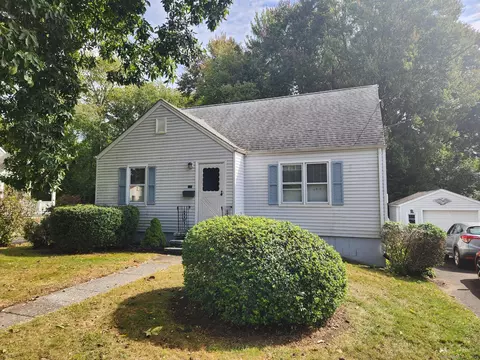 125 Orange Ave, Milford, CT 06461