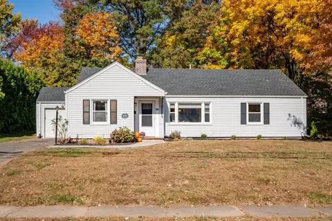 86 Haynes Rd, West Hartford, CT 06117