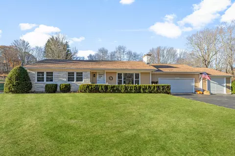 558 Davis St, Watertown, CT 06779