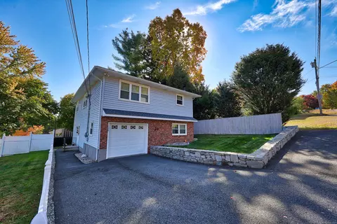 138 Monmouth Ave, Waterbury, CT 06704