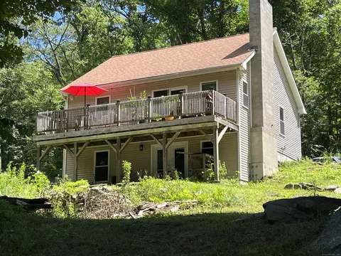 638 Chestnut Hill Rd, Killingly, CT 06241