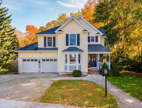 289 State St, Guilford, CT 06437