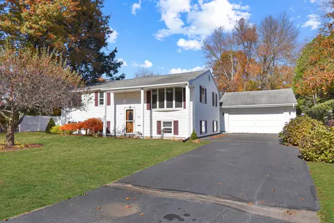 25 Woodside Ln, Plainville, CT 06062