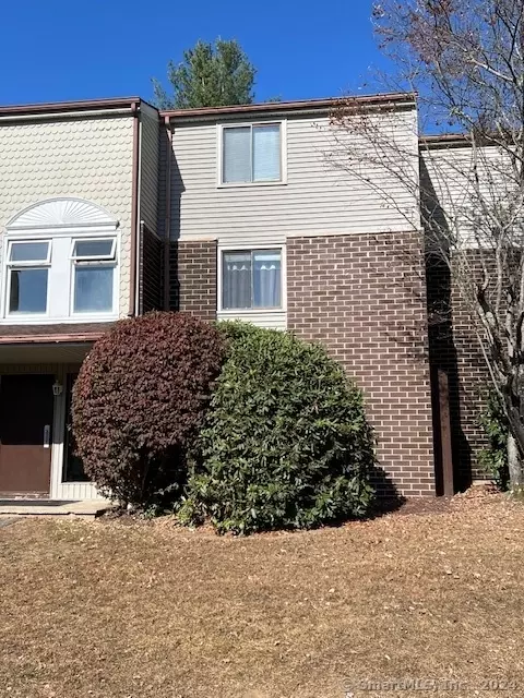 7 Padanaram Rd #J222, Danbury, CT 06811
