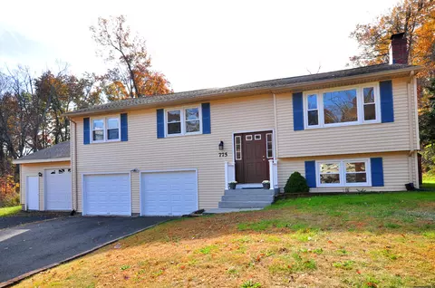 775 Overhill Dr, Suffield, CT 06078