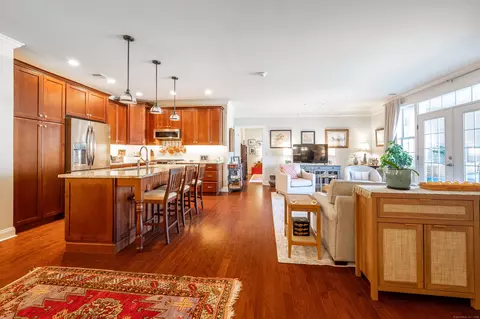 434 Brookside Ct #434, Newtown, CT 06470
