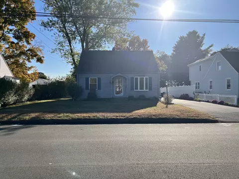 12 Lincoln St, North Haven, CT 06473