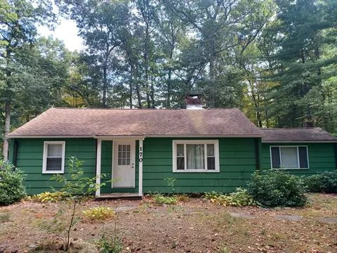 170 W Mountain Rd, Simsbury, CT 06092