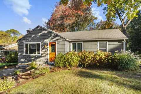 199 Short Beach Rd, East Haven, CT 06512