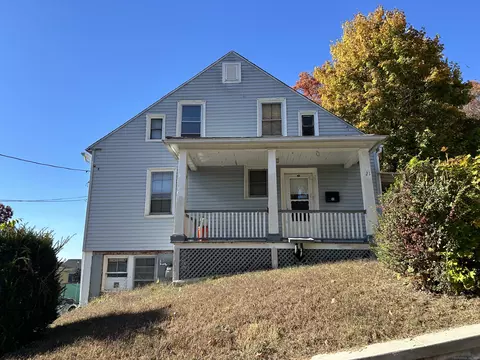 21 Orchard St, Waterbury, CT 06705