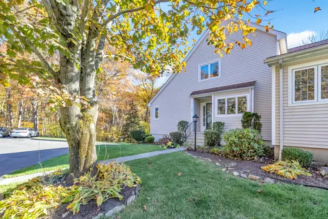 190 Stonehedge #190, Shelton, CT 06484