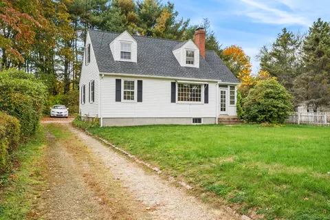 112 River Rd, Stonington, CT 06379