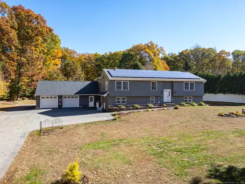 753 Quaddick Town Farm Rd, Thompson, CT 06277