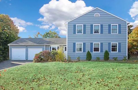 120 Homewood Ave, North Haven, CT 06473