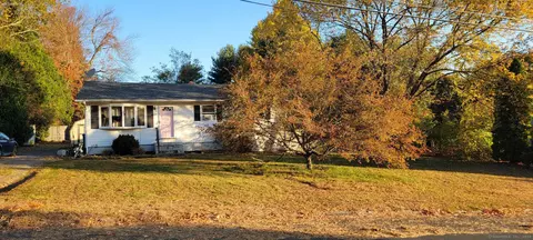 12 Leha Ave, Griswold, CT 06351