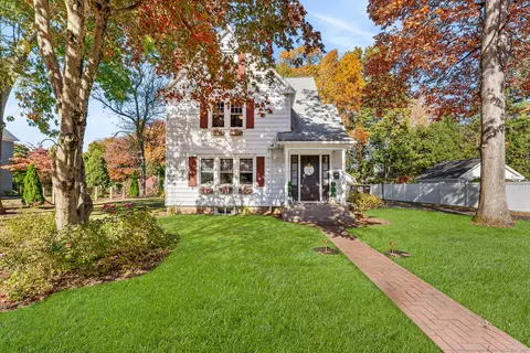 56 Massaco St, Simsbury, CT 06070