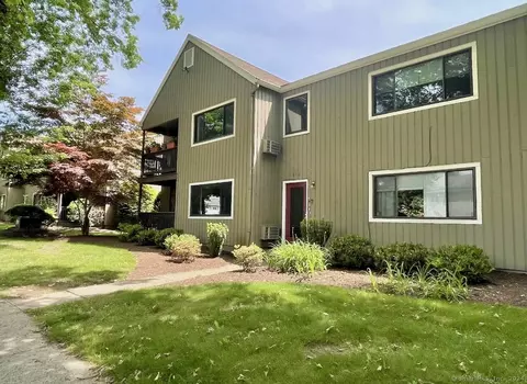 2950 Madison Ave Apt Unit UNIT D, Bridgeport, CT 06606