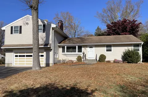 12 Rampart Rd, Norwalk, CT 06854