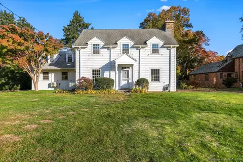 21 Broadfield Rd, Hamden, CT 06517