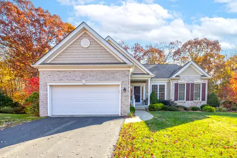 626 Troon Ct #626, Oxford, CT 06478