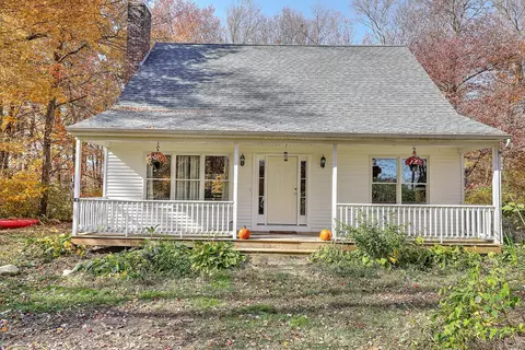 49 Parsonage Rd, Hampton, CT 06247