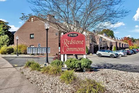 279 Redstone Hill Rd #38, Bristol, CT 06010