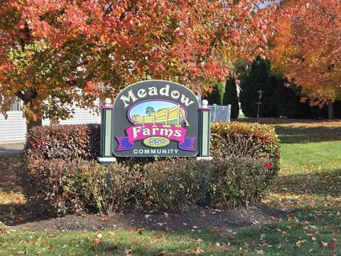 9 Field Cir #9, East Windsor, CT 06016