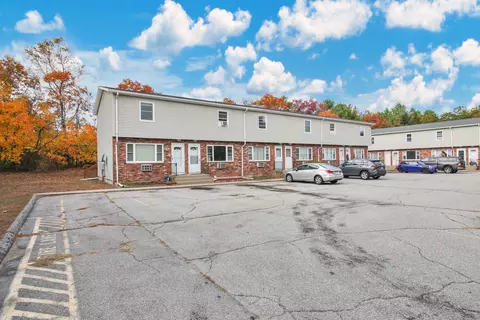 100 Canterbury Rd #B, Plainfield, CT 06374