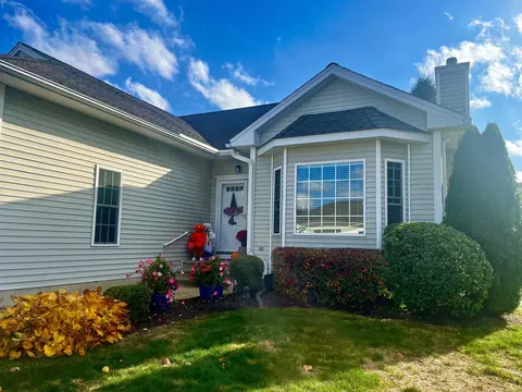 20 September Ln #20, Beacon Falls, CT 06403