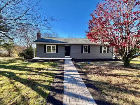 118 Louis Cir, Torrington, CT 06790