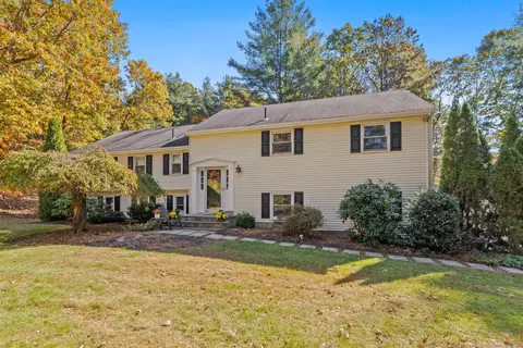 29 Banks Rd, Simsbury, CT 06070