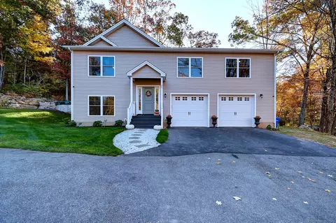 25 Daniel St, East Hampton, CT 06424