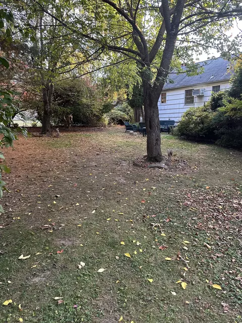 24 Bauer Pl, Westport, CT 06880