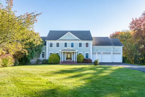 92 Drumlin Rd, Glastonbury, CT 06073