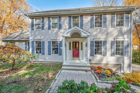 203 Tower Rd, Middlebury, CT 06762