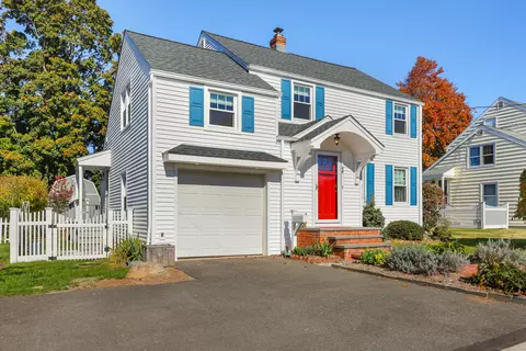 48 Sunflower Ave, Stratford, CT 06614